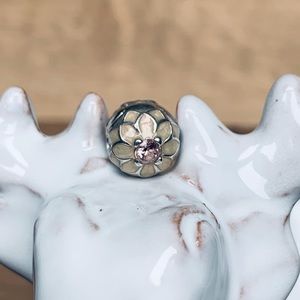 Pandora Blooming Dalia Clip-Retired 791828NBP*